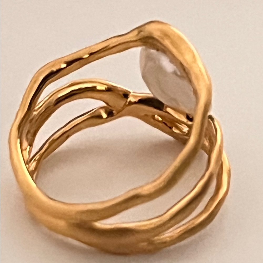 MONICA VINADER Gold Braided Band Ring with White Baroque Pearl - Picture 6 of 10